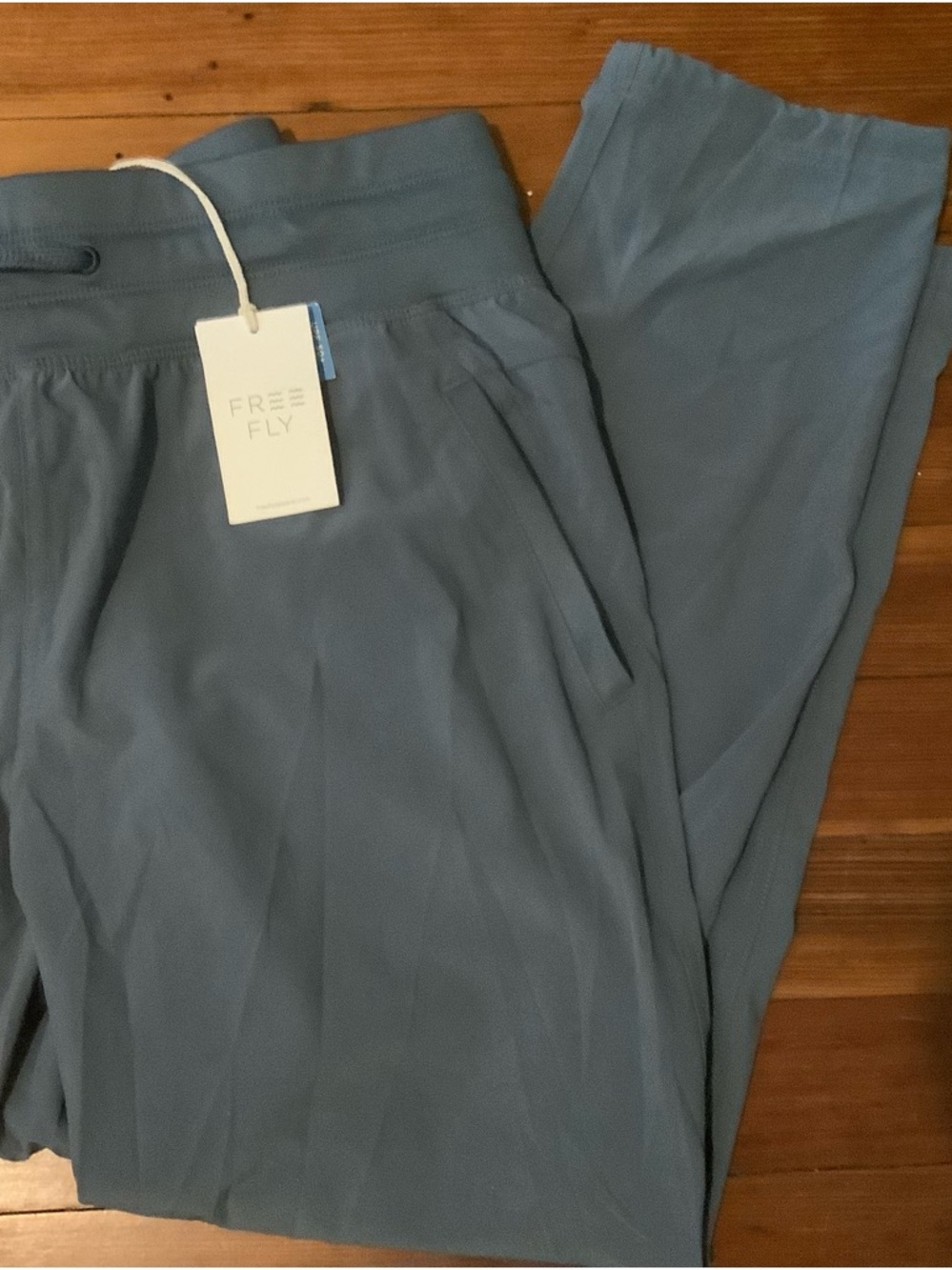 NWT Women’s Breeze Cropped Pant size M